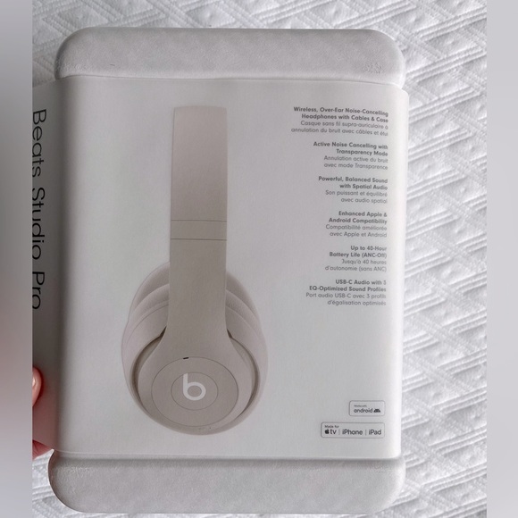 Beats Studio pro headphones 🎧 - Picture 2 of 11